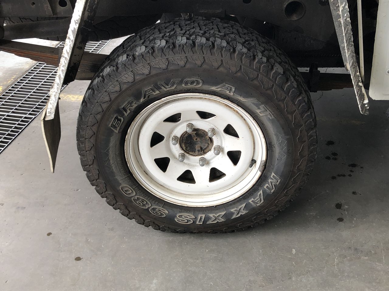 Bulk items, gold diamonds, silver coins