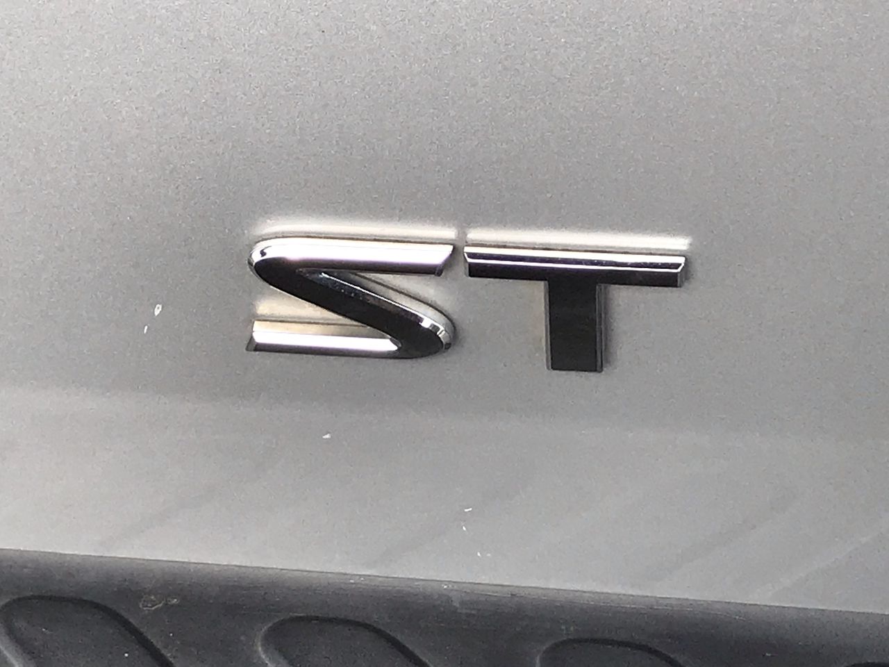 SAMSUNG Smart Tag2 Bluetooth Tracker 1 Pack (White). NB: Minor Use.