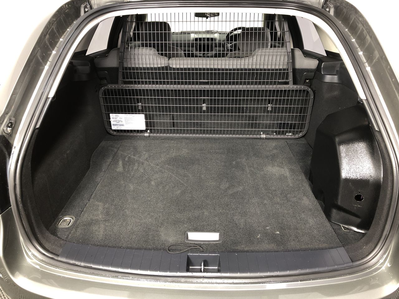 SPIRE Go Anywhere Portable Multi-Use Shower With 10 Spray Modes. NB: Minor