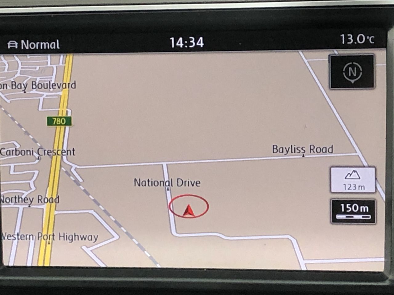 BLACK+DECKER 18V Cordless Boost Leaf Blower with 2.0A battery. NB: Missing