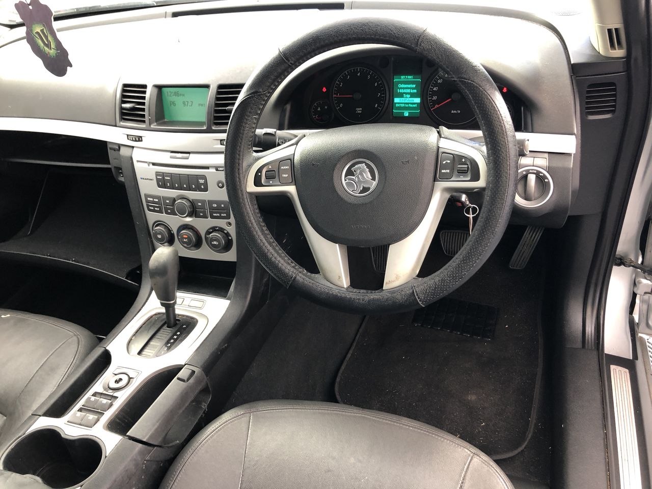 2 x 300pc E-Clip Assortment Sizes: 30pcs 1/16", 30pcs 1/8" 40pcs 3/16", 50p