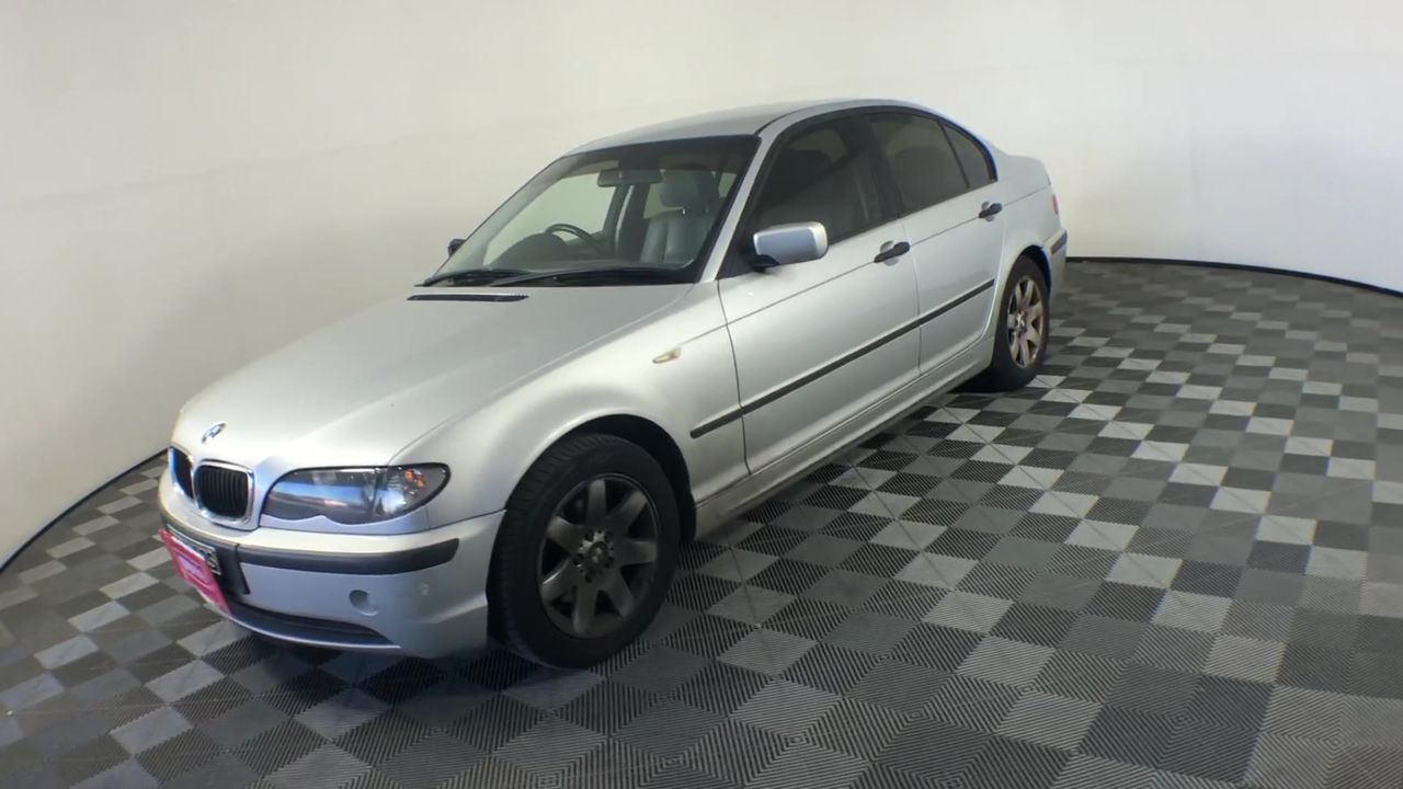 SHARK StainStriker Portable Carpet Extractor PX200ANZ. NB: Minor Use, Not i