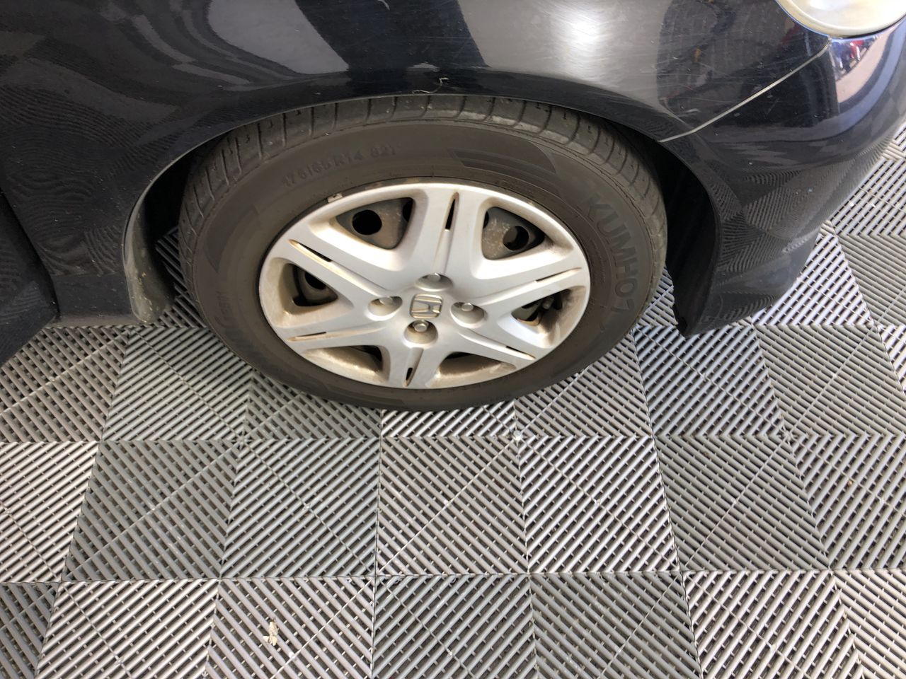 Pierre Delize Blanc De Blancs Brut NV (6x 750mL), France.