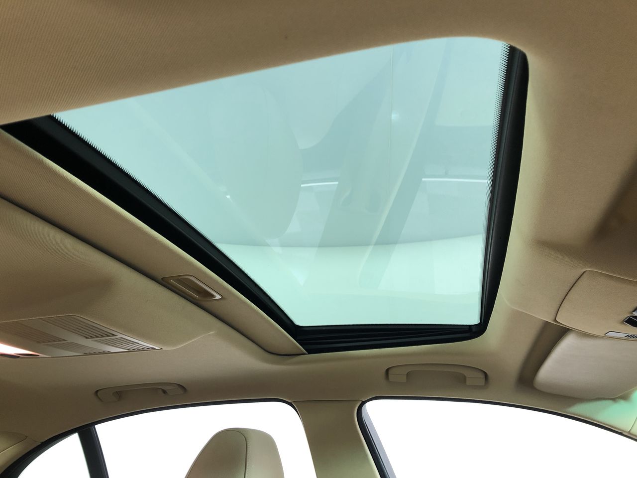 High Quality Simulated Diamond Men's Quartz Watch