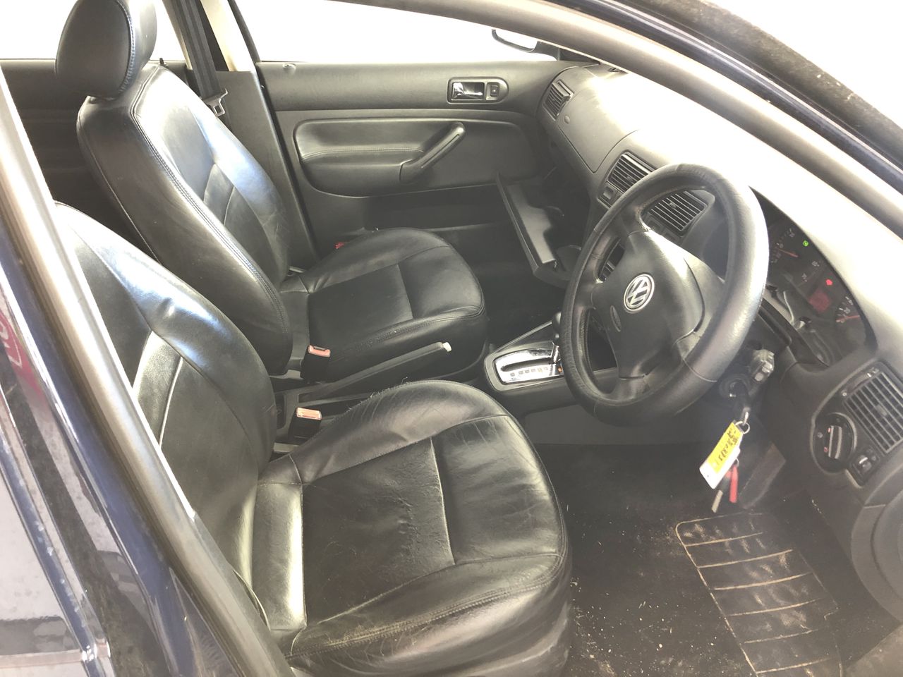 2010 BATHURST WINNER ANTIQUE GOLD MEDALLION IN BOX LOWNDES HOLDEN