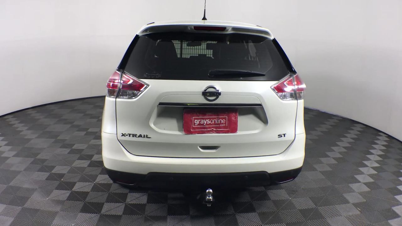 Silver Leather Bracelet with Stainless Steel Clasp