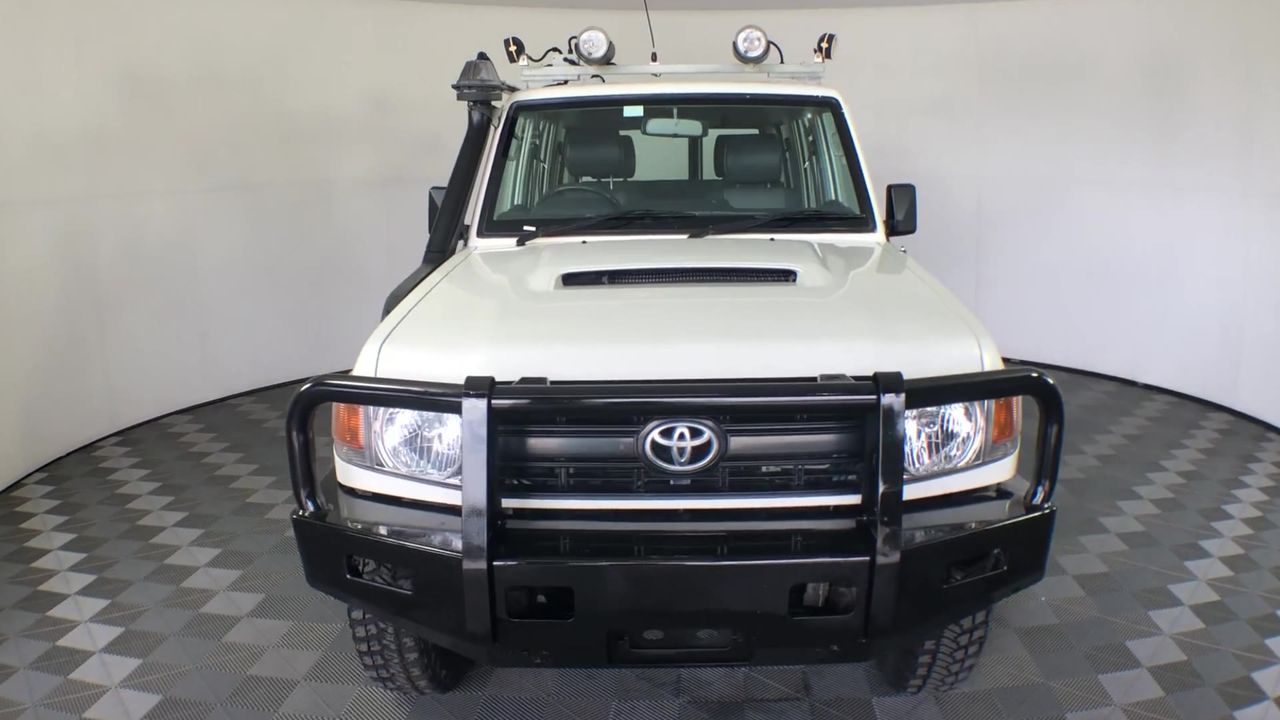 BIJ'OR - Round Pearl Stud Earrings in Purple - 7-8mm  RRP $49