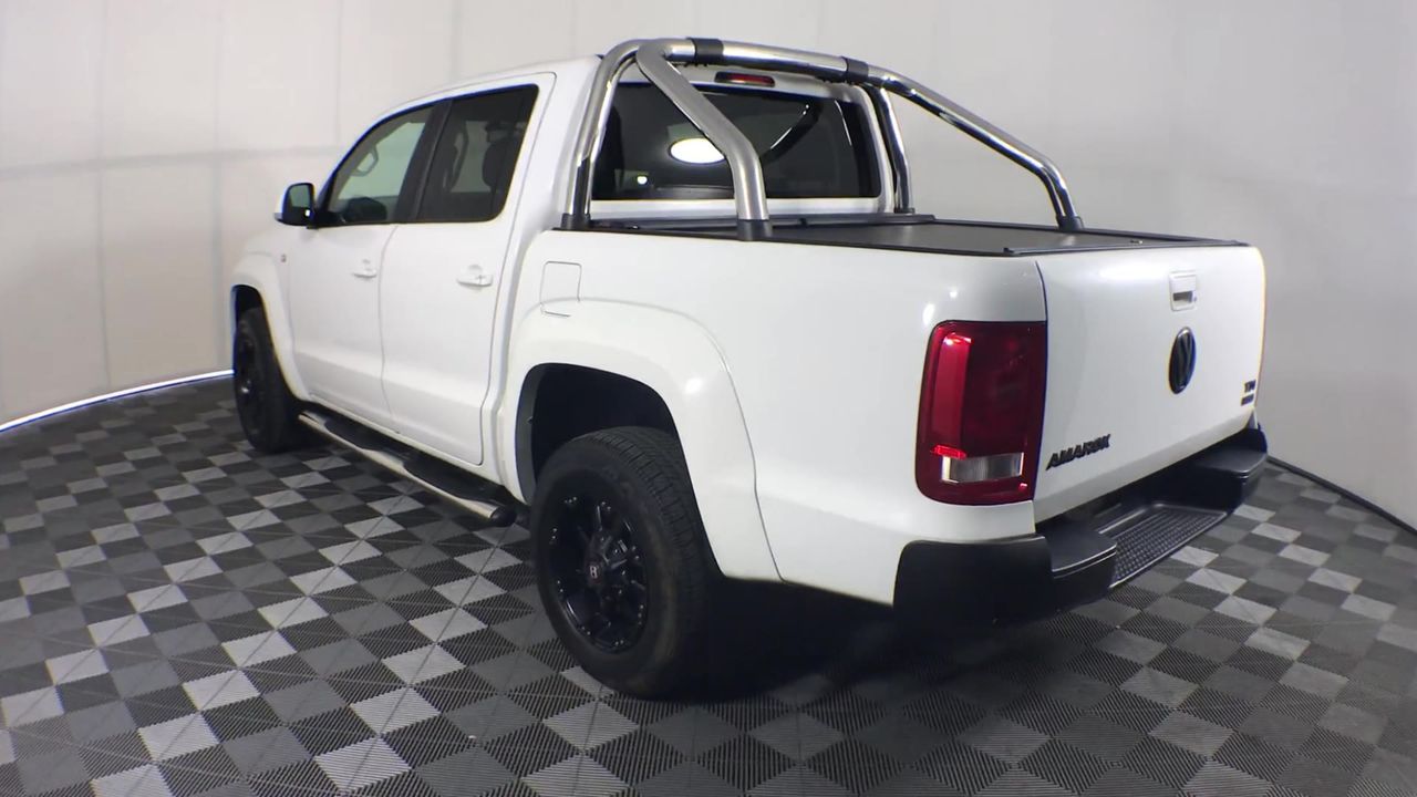 BIJ'OR - White White Pearl Drop Earring & Necklace Set RRP $99