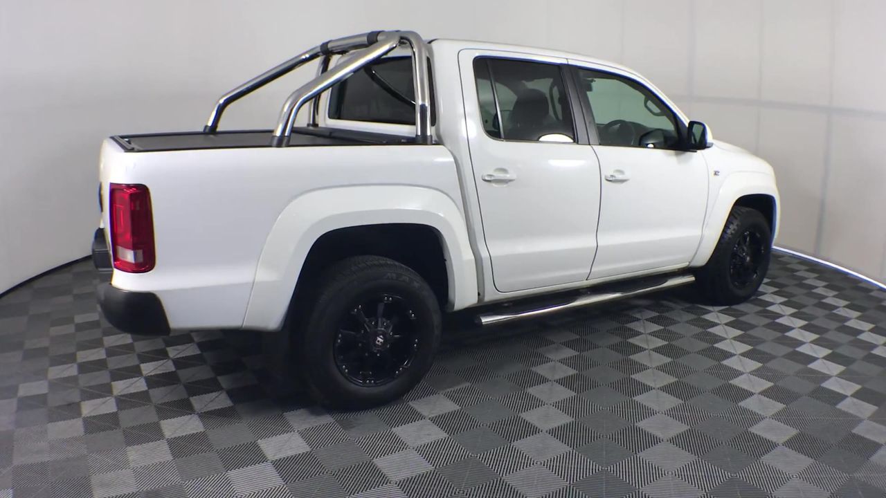 BIJ'OR - Black Pearl Classic Swirl Stud Earrings RRP $59