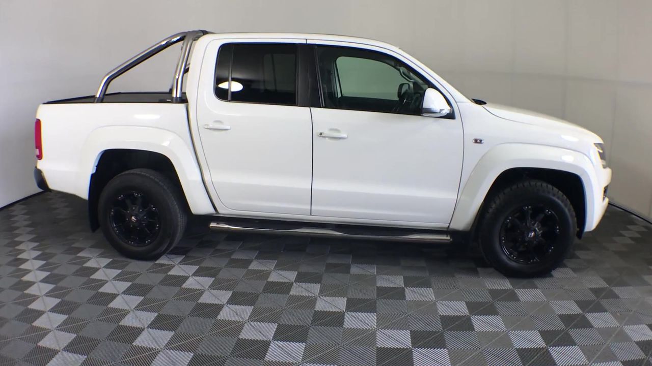 BIJ'OR - White Pearl & Simulated Diamond Drop Earrings  RRP $59