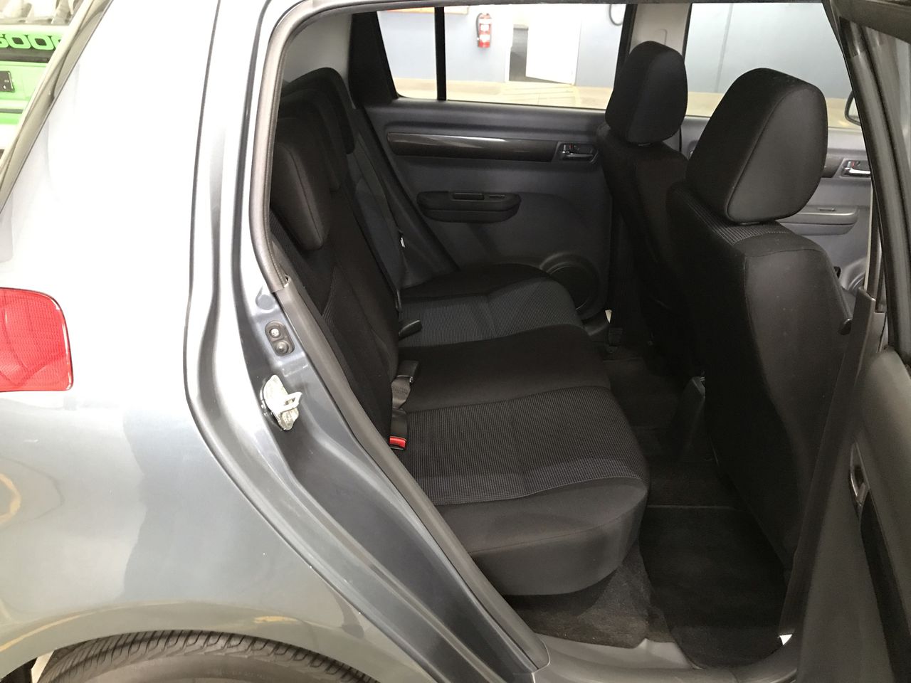 Replica Royal Ring - 16 Simulated Diamonds - US Size 6