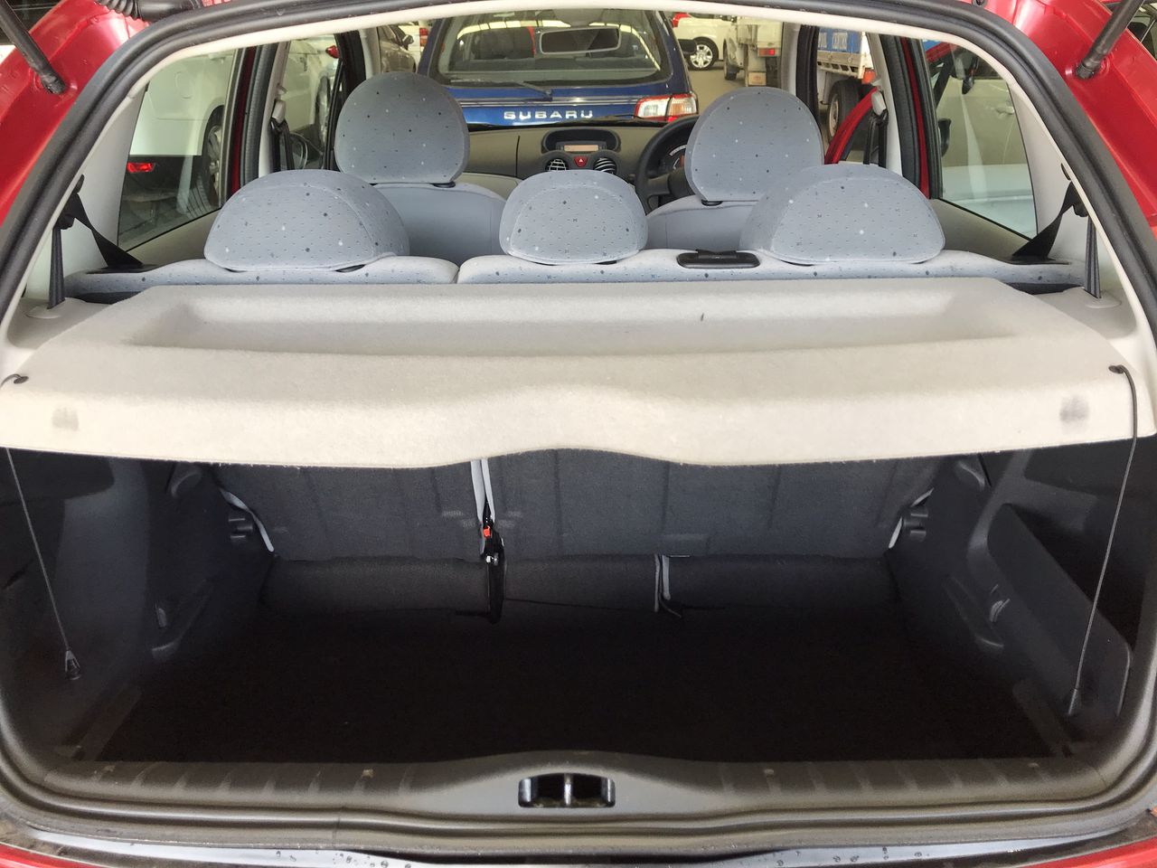 0.07 carat white 5 diamonds round