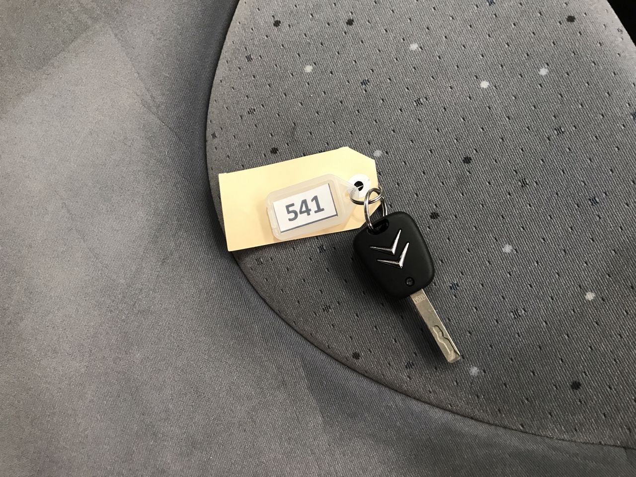 1966 Australia Silver Queen Elizabeth coin & 0.10 Xag silver bar x 4