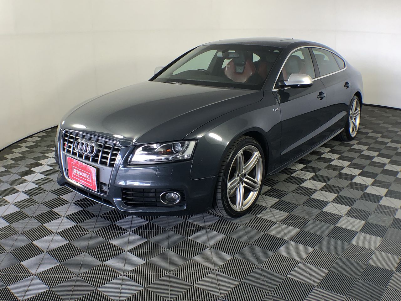 61.79 carat rectangular prasiolite is rare with valua: $1,186