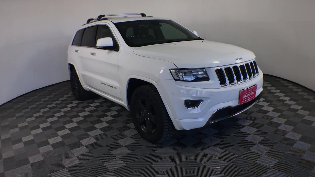 0.20 TCW yellow round various diamonds