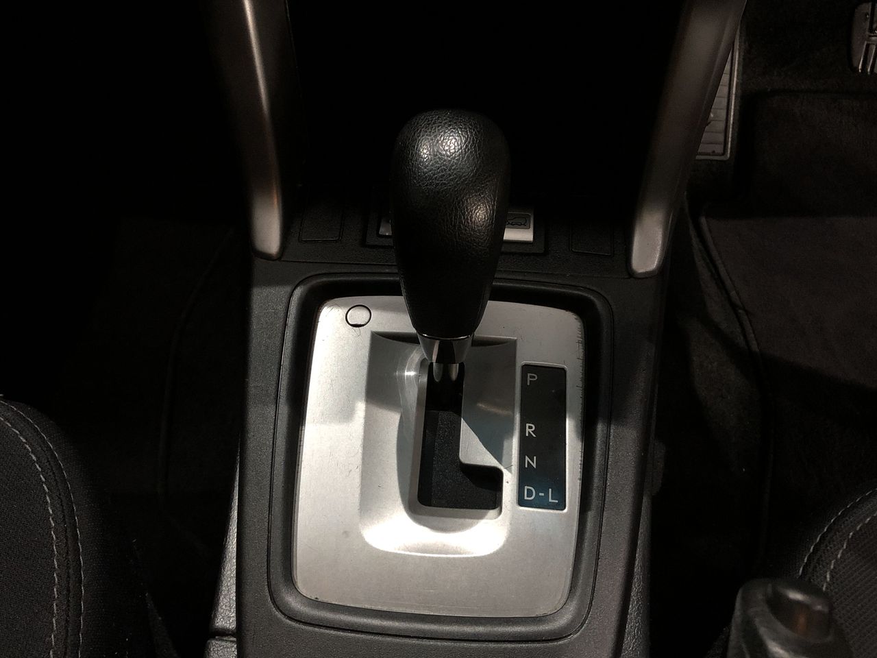 9K Yellow Gold 0.08CT HI I1 DIAMOND TOPAZ RING