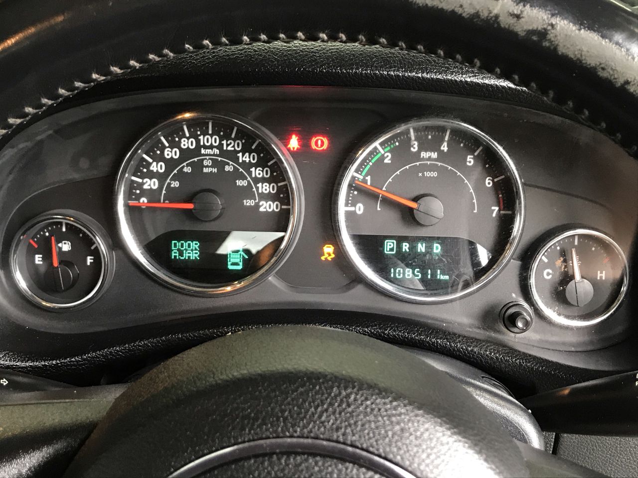 0.08  carat white round 5 diamonds