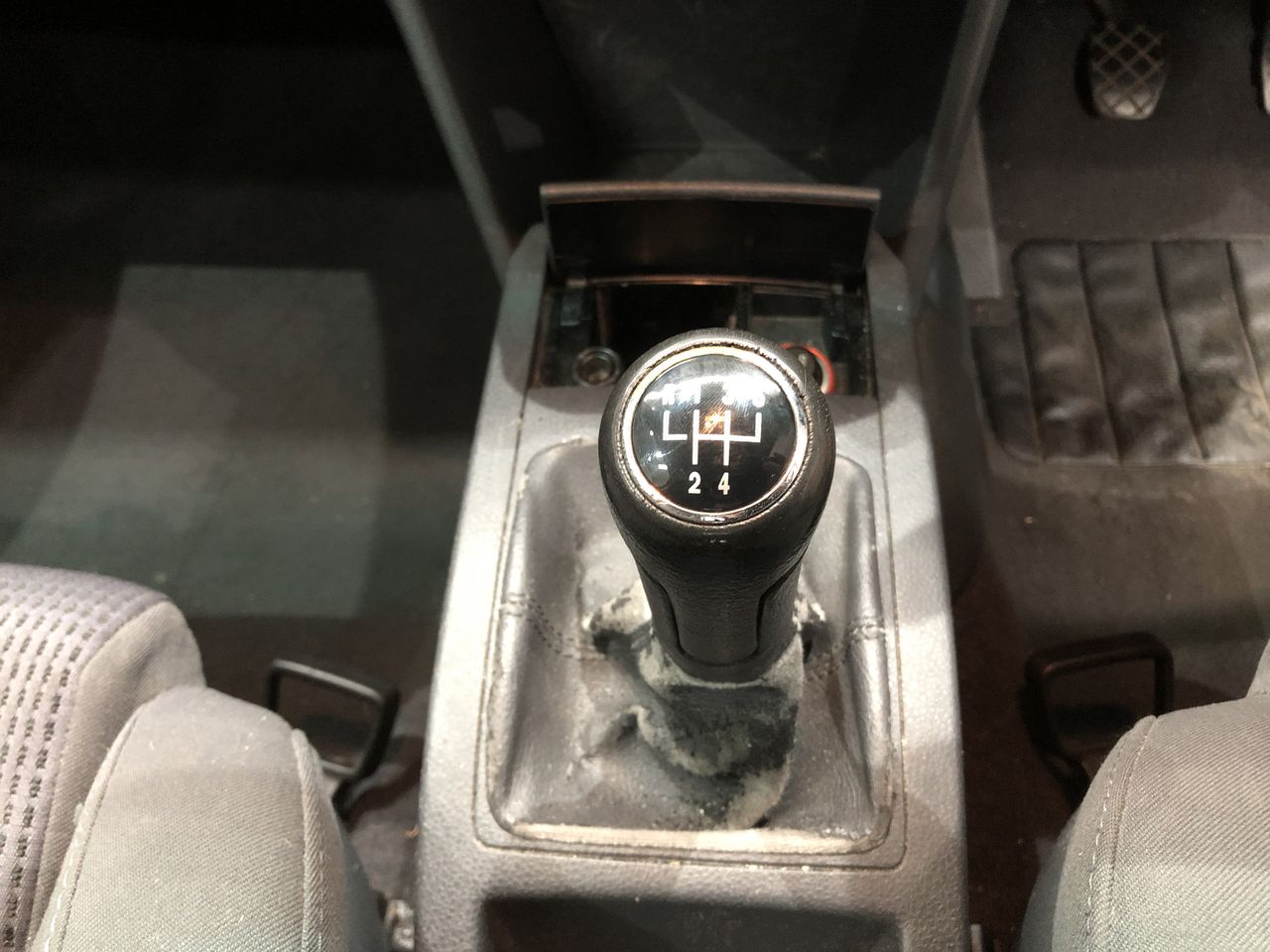 Fabric Master Fabric Cutting Table & Carriages with Clamps