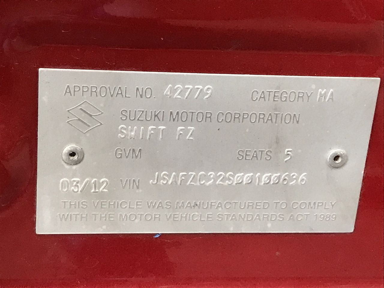 <B>9K Yellow Gold Evil Eye Dc Ball Necklace 41 + 2.5Cm</B><P>