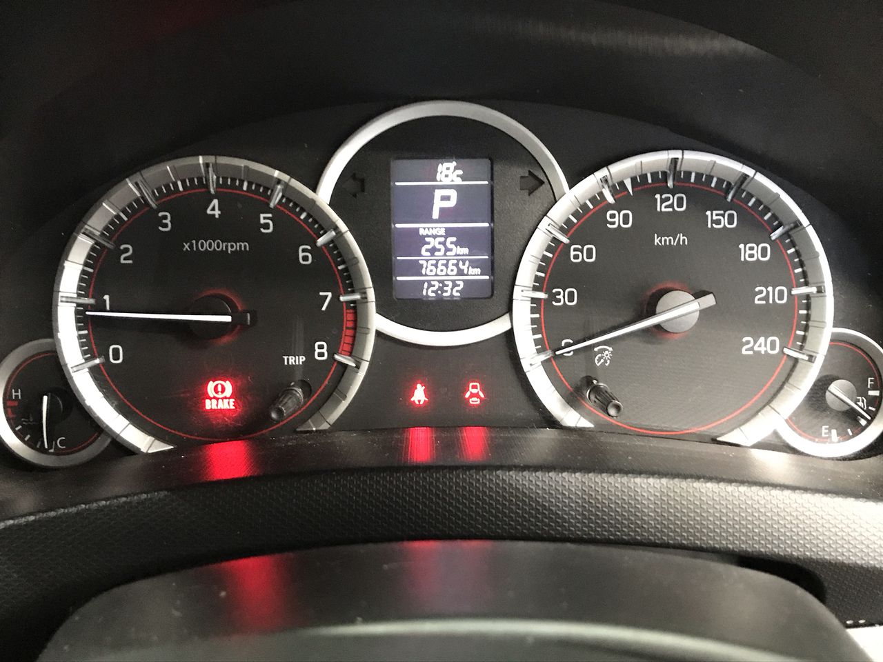 <B>9K Yellow Gold Faceted Smoky Qtz Huggie Earrings</B><P>