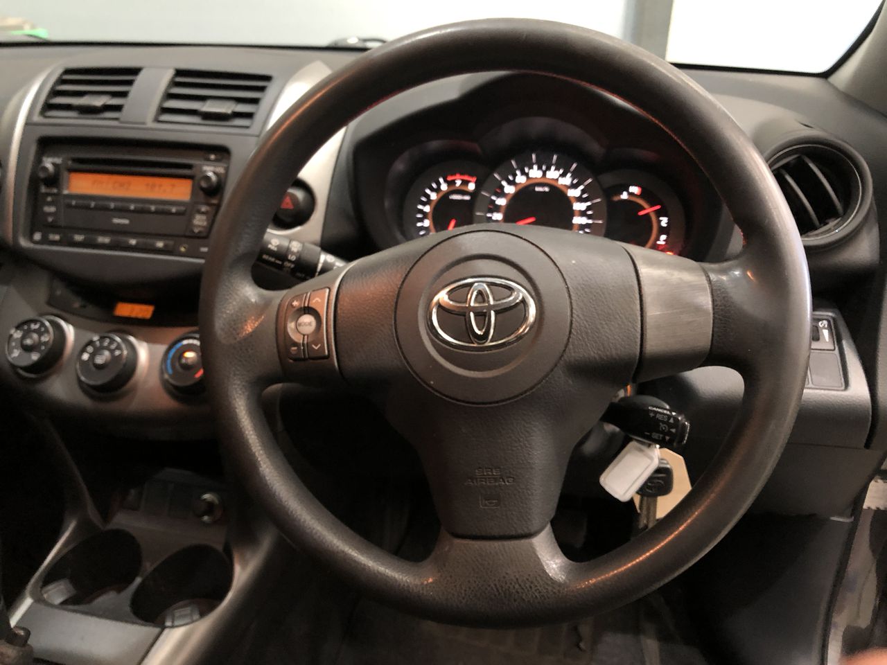 APPLE AirTag 4 Pack. S/N: MVXJ49CNWW.  Buyers Note - Discount Freight Rates