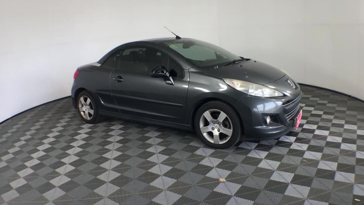 0.07 carat white round 4 diamond