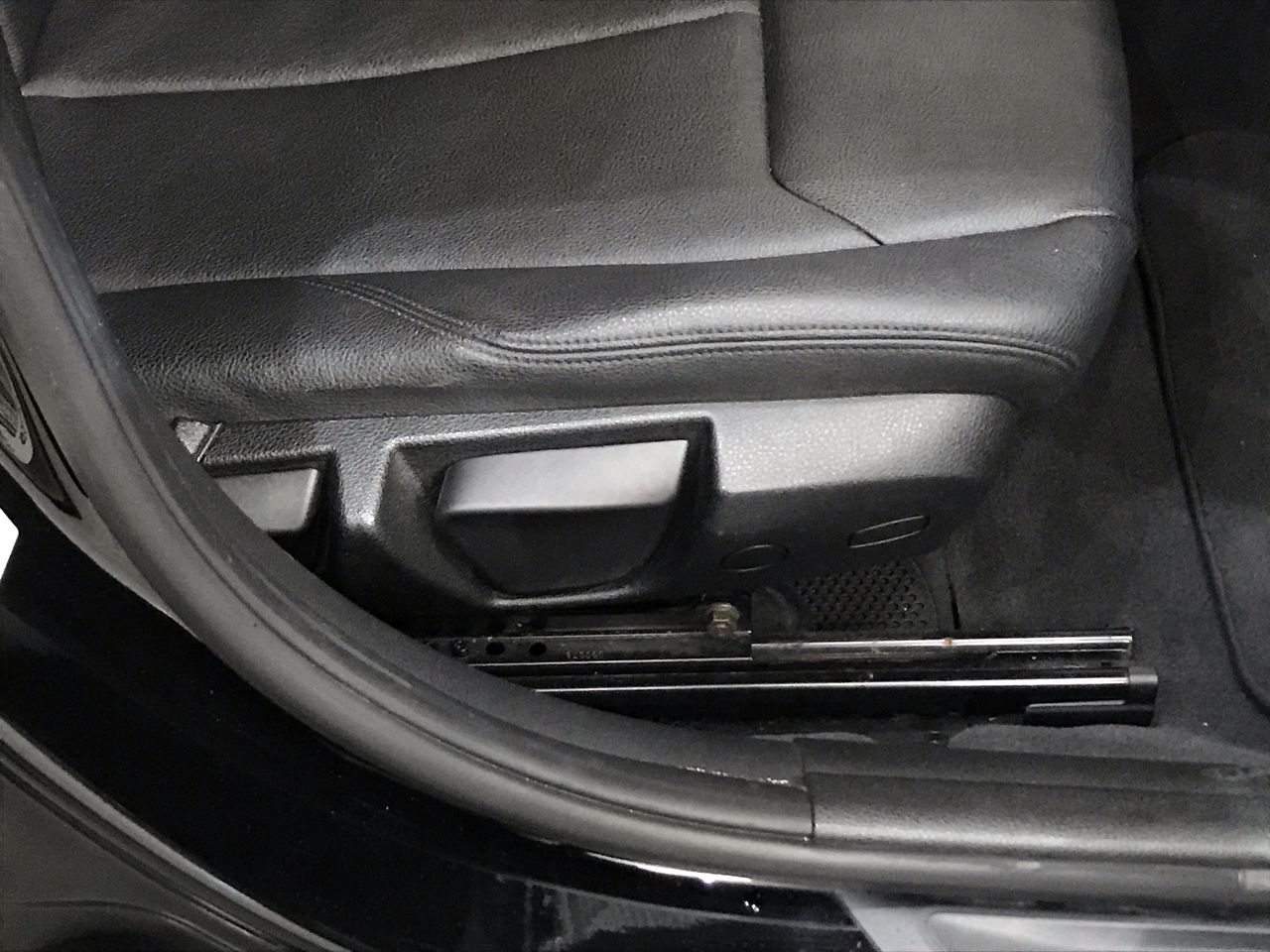 4.52 carat round mossainte ligh brown valuation $949