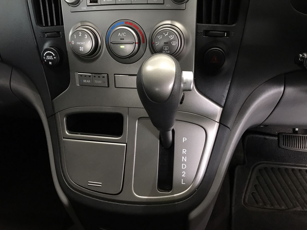 LED Downlight - 33W - 205-215mm Cut Out - CCT Switch