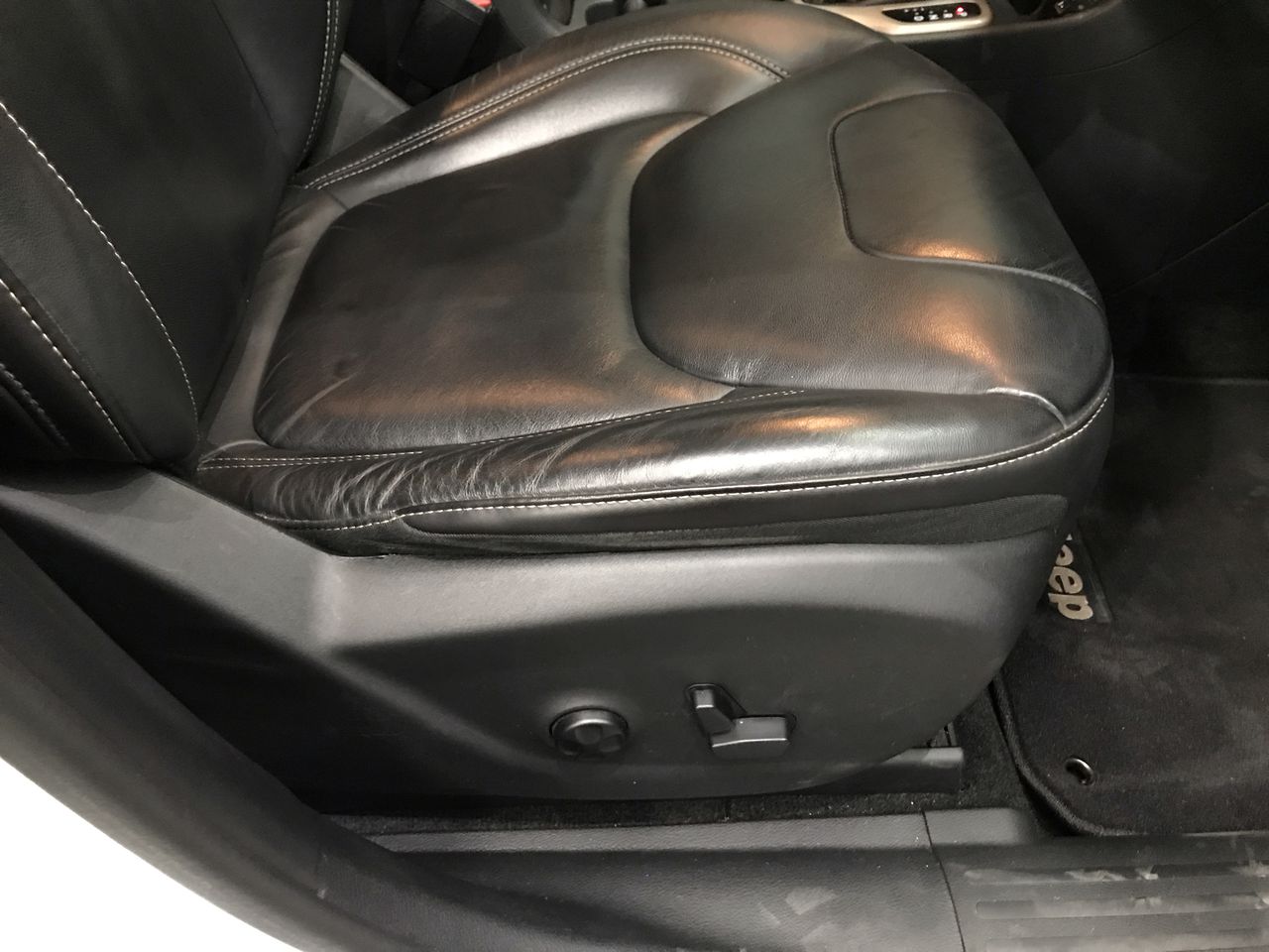 Vehicle Mount Directional Arrow Board System B Size (Unused)