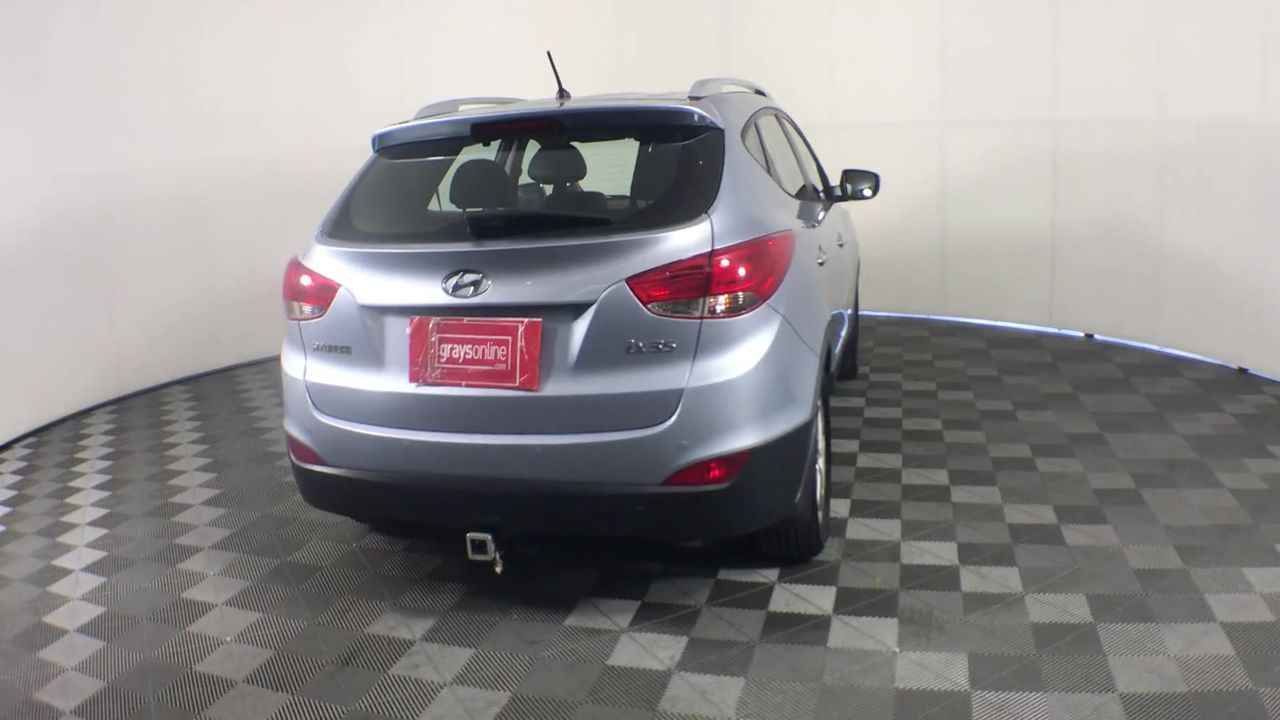 Quantity of 100 1650mm Star Pickets(Unused)