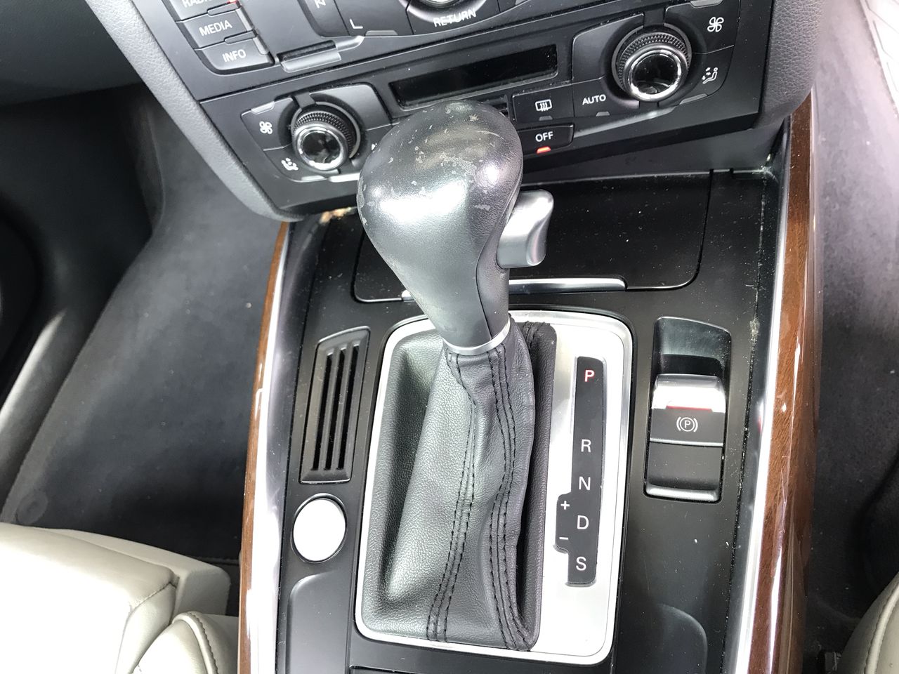 <p>2x Aluminium Ladders</p>