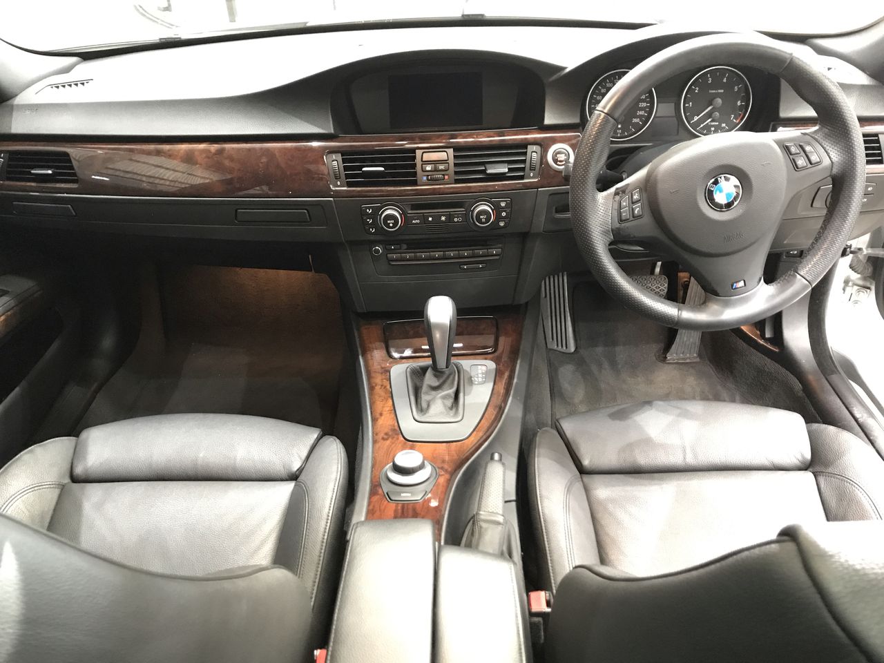 LONGINES CONQUEST HERITAGE 40MM STAINLESS STEEL L1.645.4.524 BXP & COA