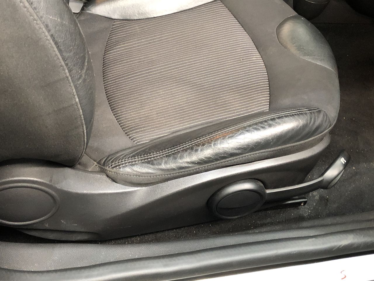 Undercounter Double door Chiller.