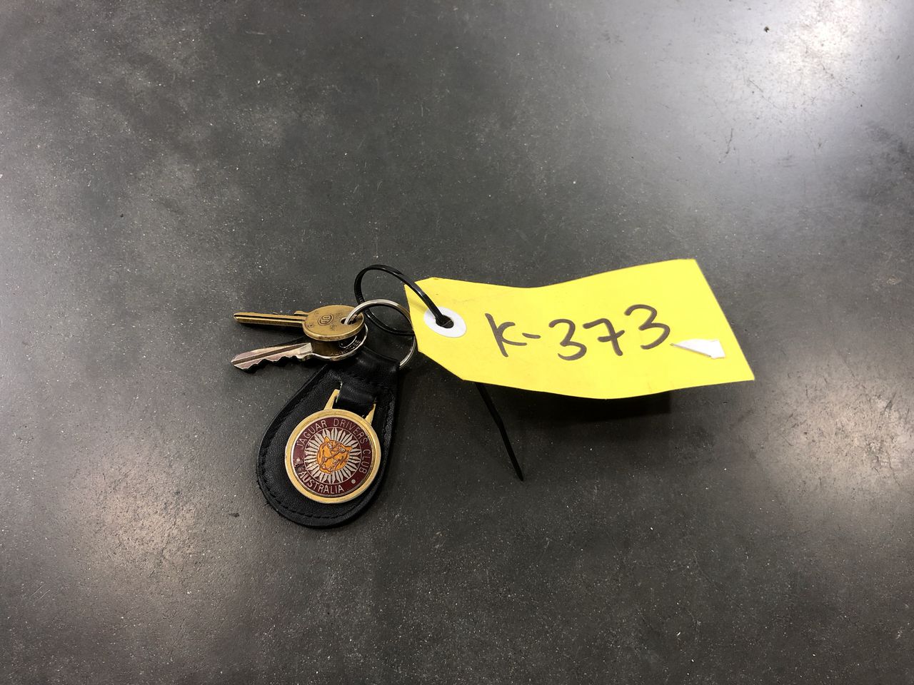 Wolf Blass Red Label Pinot Grigio (6x 750mL).