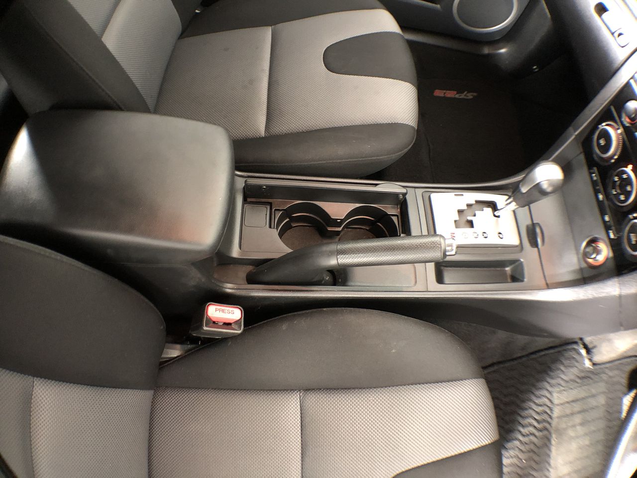 2.32ct Oval Sapphire & Dia. 1.10ct 115 Stones G/VS Ring 18K White Gold