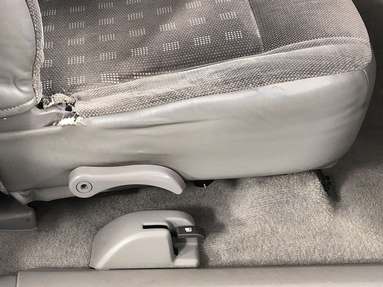 Howlin Gale Wines Category 5 Cabernet Sauvignon 2017 (6x 750mL) SA