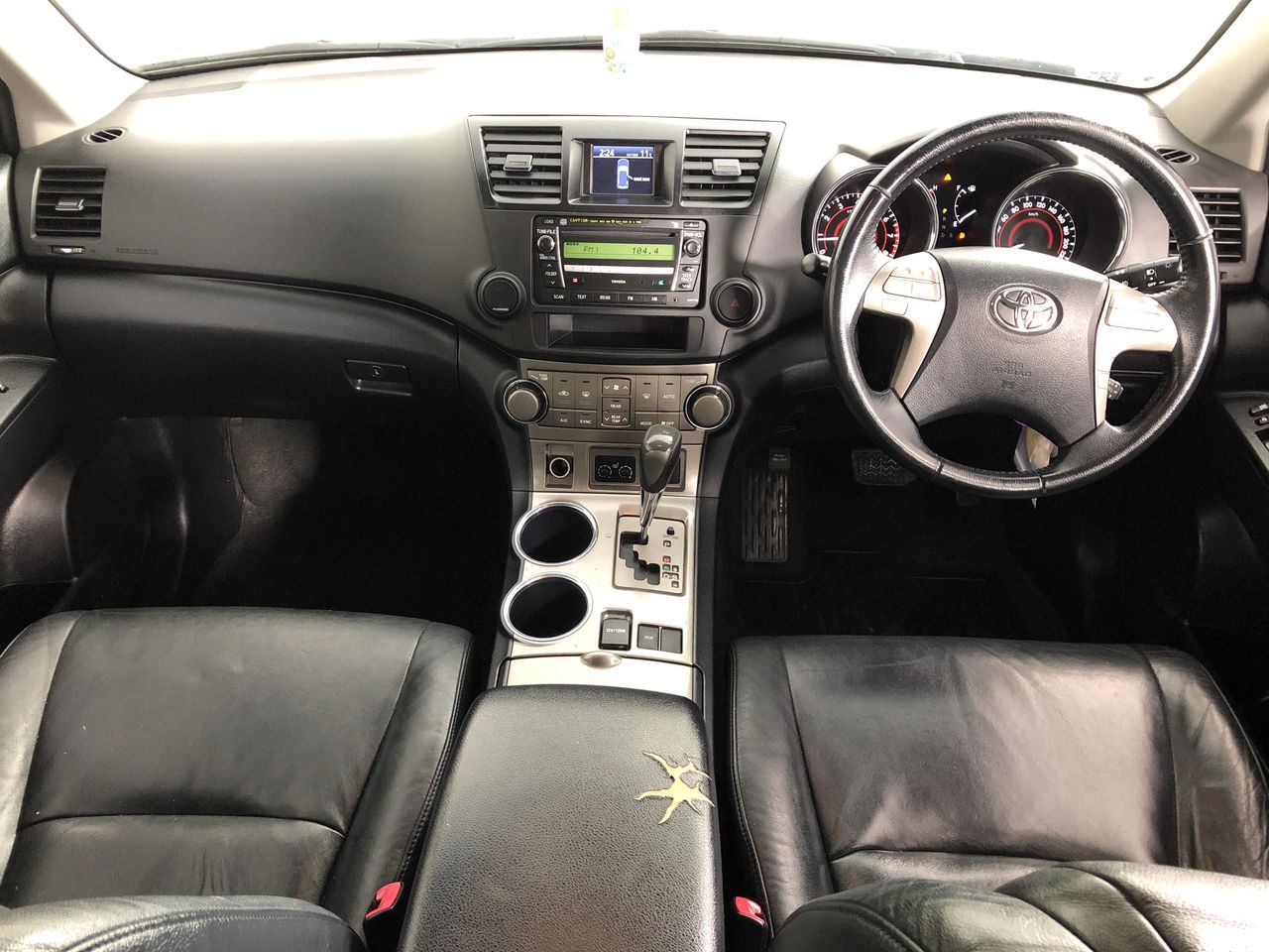 complete set of 8 Rare 2014 5 gram Certified Animal Series
T