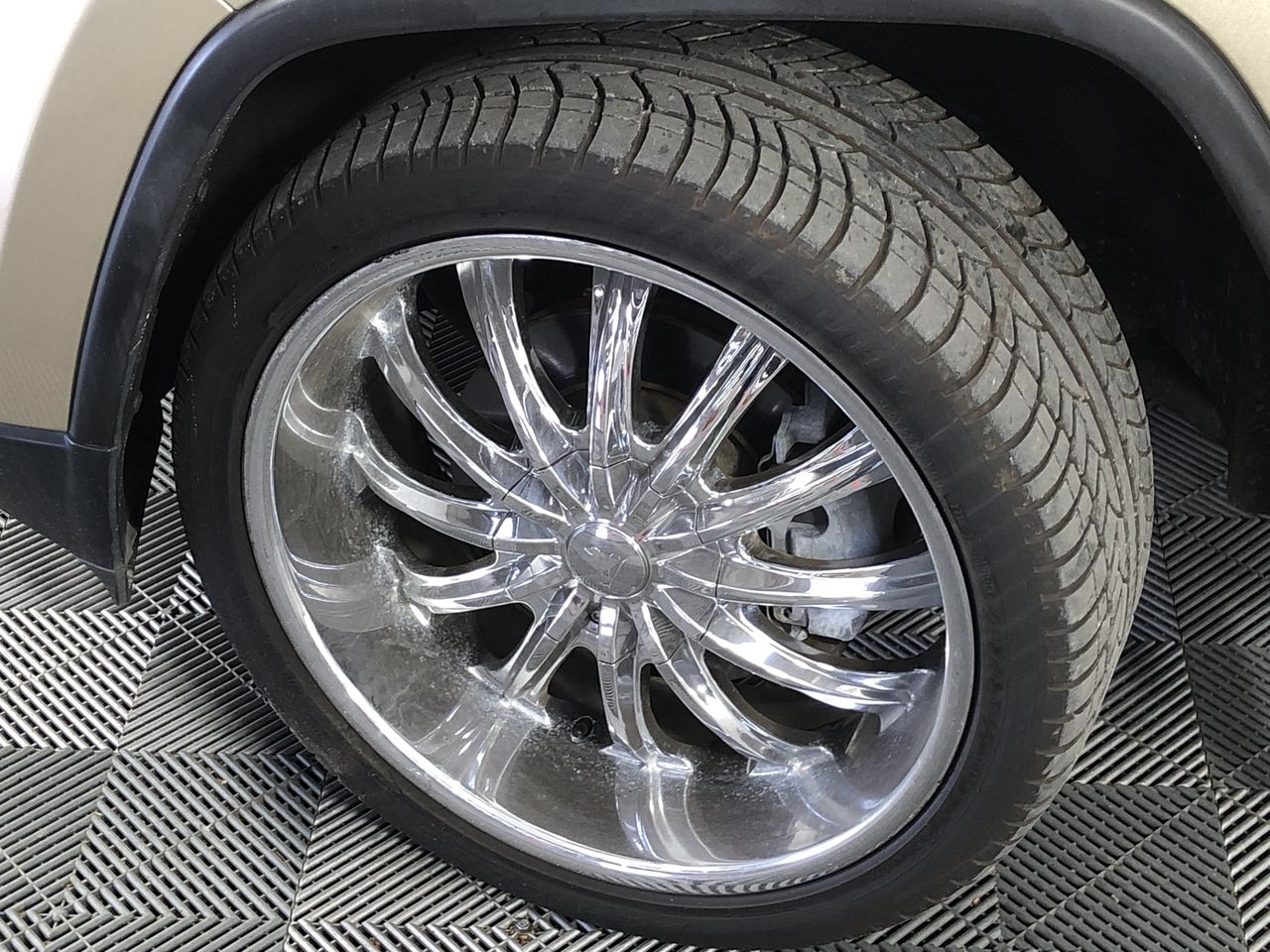 925 Sterling Silver Wide Band Simulated Diamond Ring - Size 7