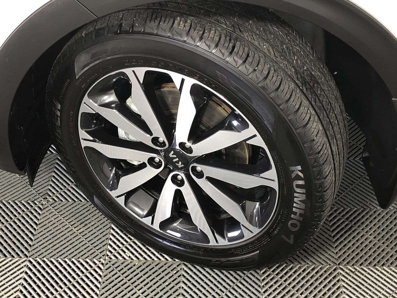 1/10 Oz 999.5 Silver Red Kangaroo & Joey 2025 AU Bullion Merchants Roundx4