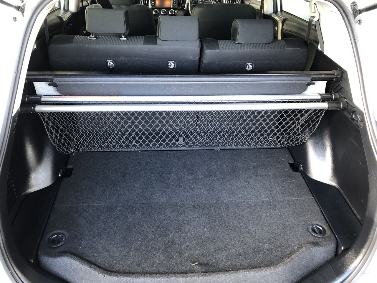 4 Carat round 4 white diamond each CVD Uncertified