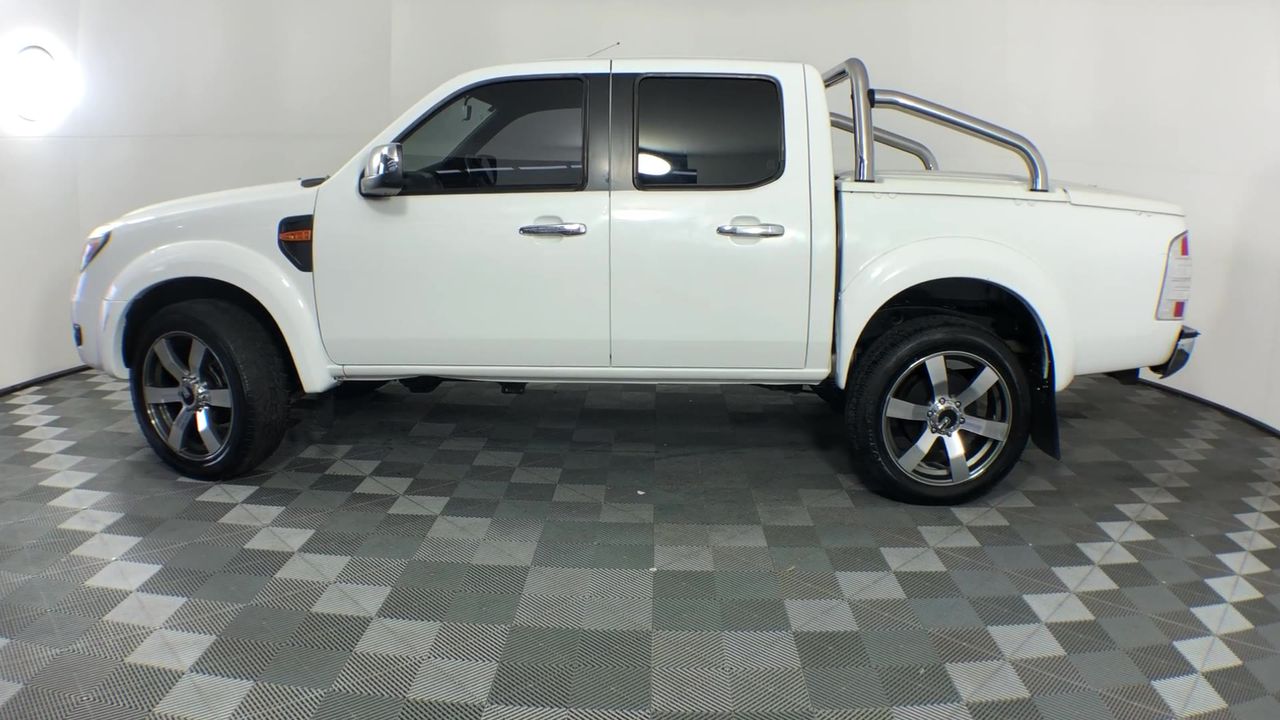 0.08  carat white round 5 diamonds