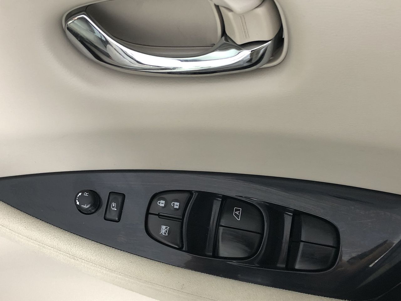 1/100 Scottdale x 2, 1g Valcumbi silver bars x 2 & 1 Kilo Copper Bar