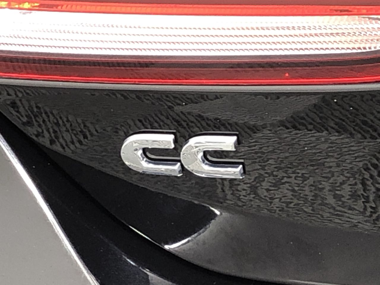 3.28ct 2 Stones Round Treated Black Dia. Earrings 18K White Gold