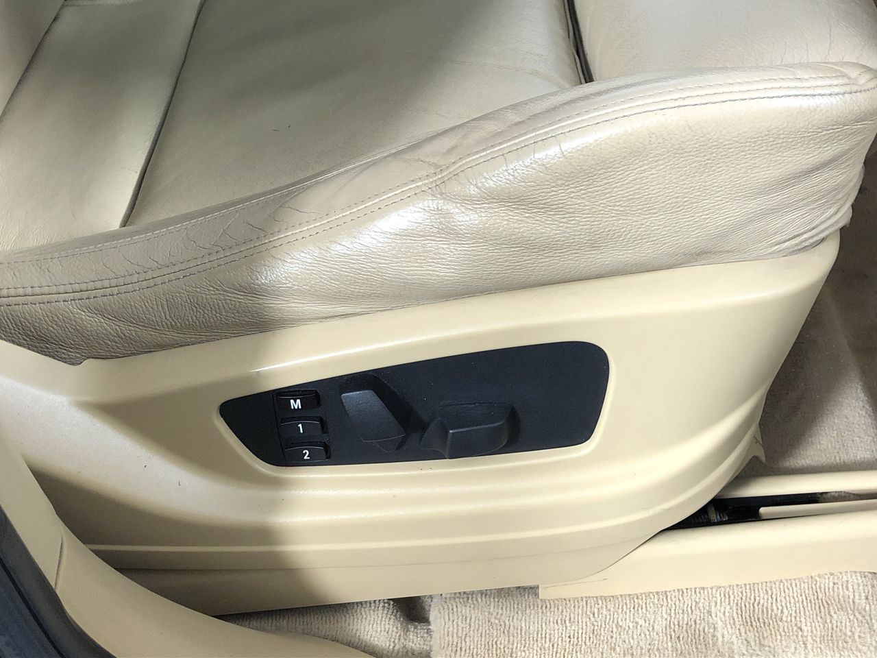 9-10mm Grade AB White Pearl Bracelet.