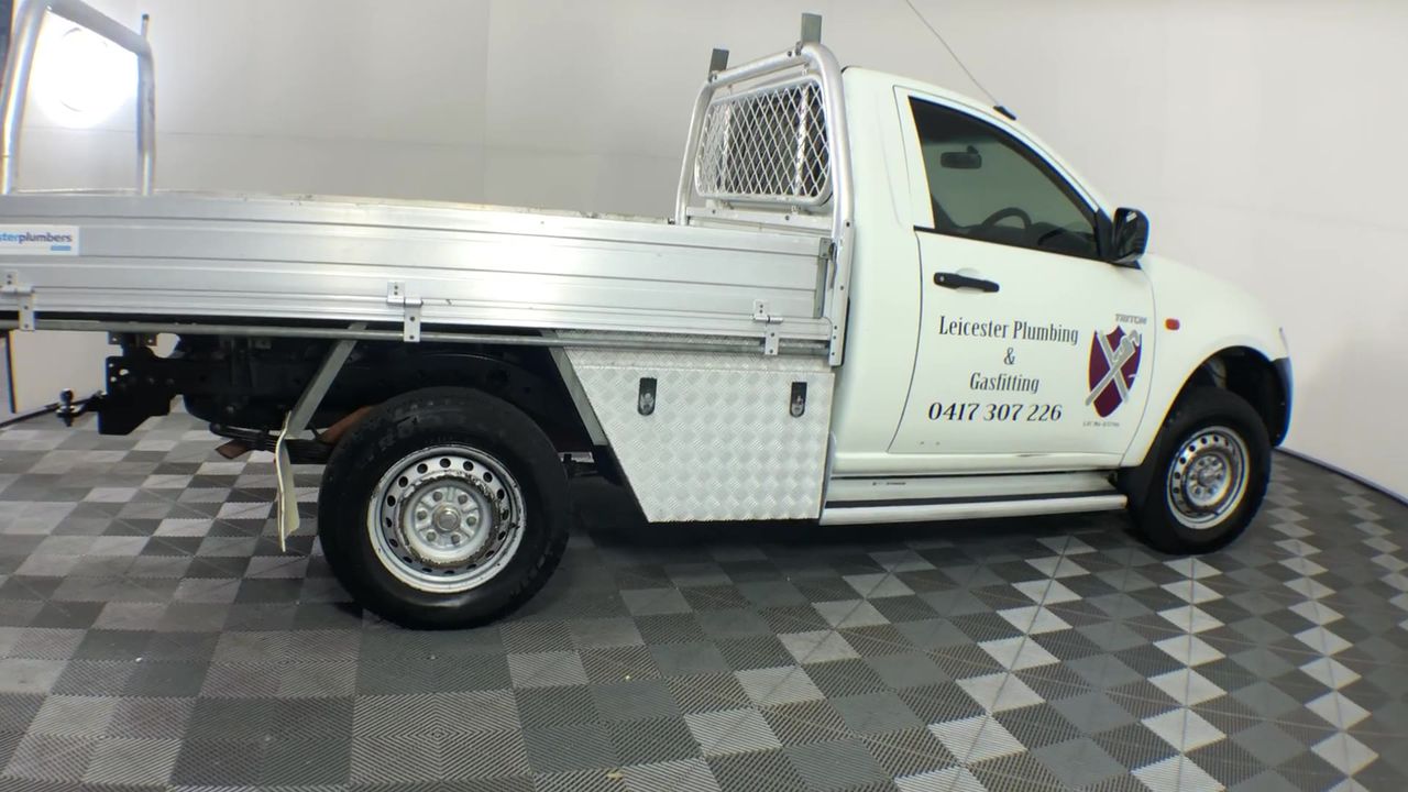 GOURMIA 7.6L Air Fryer, Black, Model GAF858. NB: Slightly damaged box