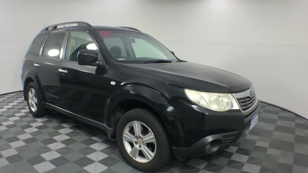 2.41 carats baguette & tapered diamonds with retail valuation $6,146