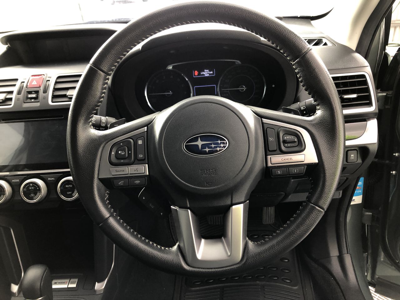 Pierre Delize Blanc De Blancs Brut NV (6x 750mL), France.