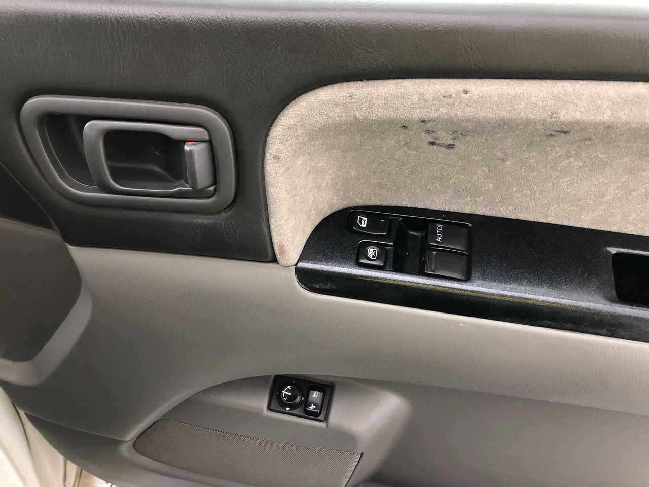 Roberts Estate Cabernet Sauvignon 2023 (12x 750mL) SEA