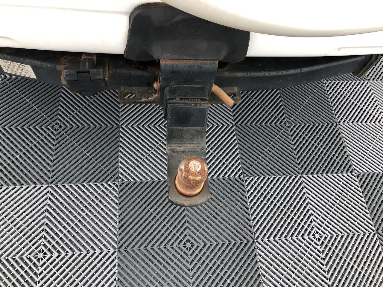 GOLDAIR Desk Fan 30cm, White. NB: Not in Original Box.