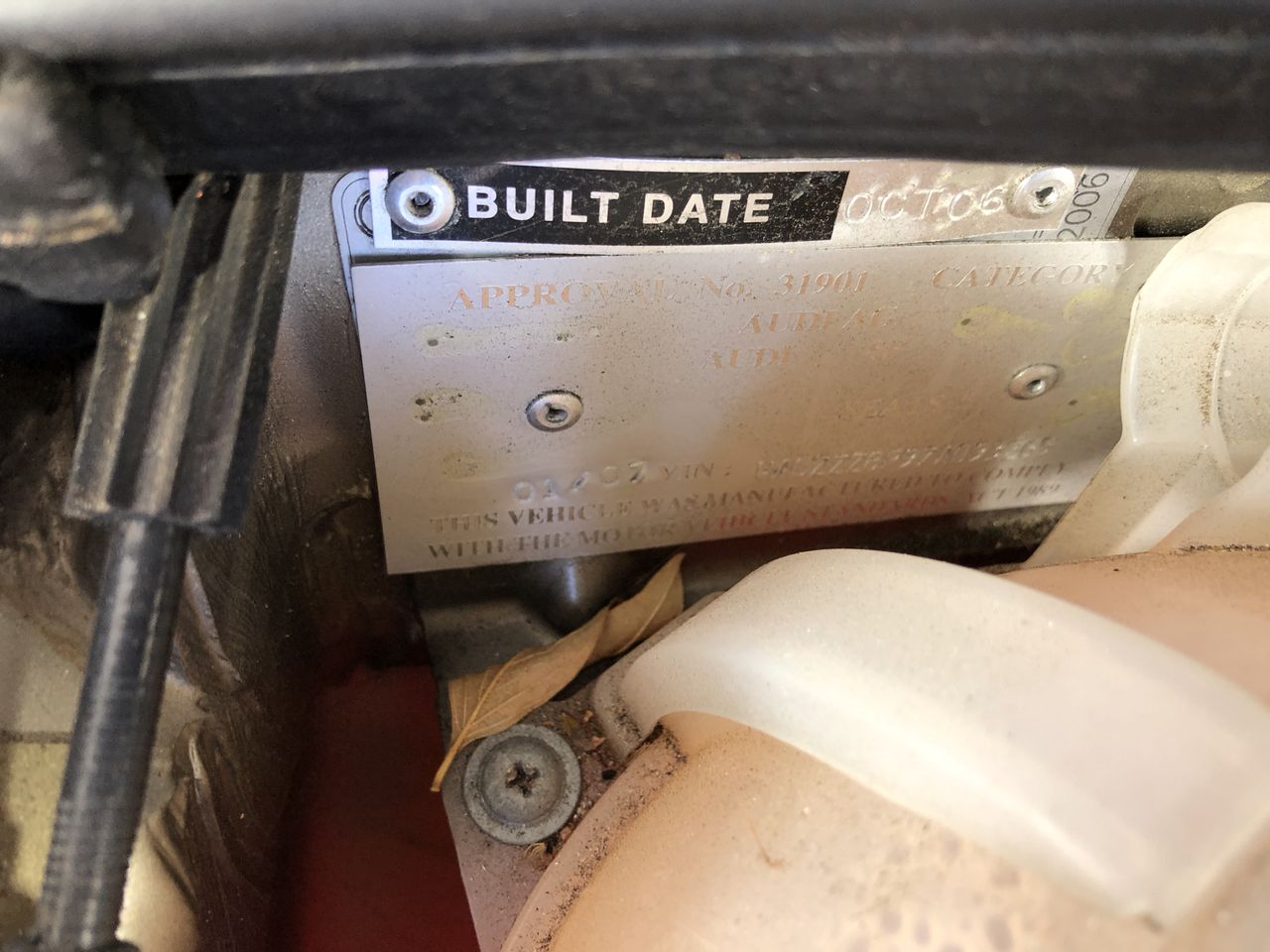 PHILIPS 6L Viva All-in-One Pressure/ Slow Cooker, 1300W. Color: Silver, Mod